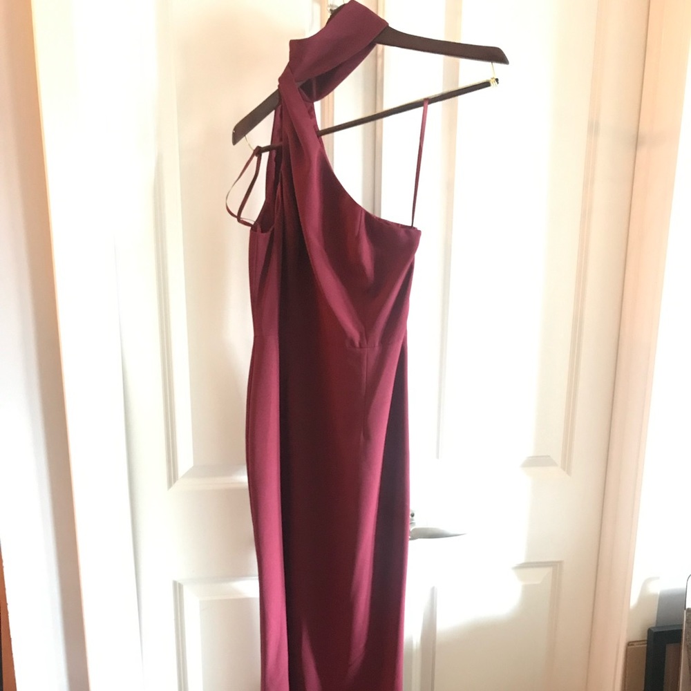 Elegant tailored formal dress